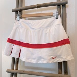 NWOT Nike Dri-Fit Small White Skirt with shorts, pleated on one side